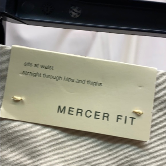 NWT 14P - Eddie Bauer khaki Capri- Mercer fit - Picture 4 of 4